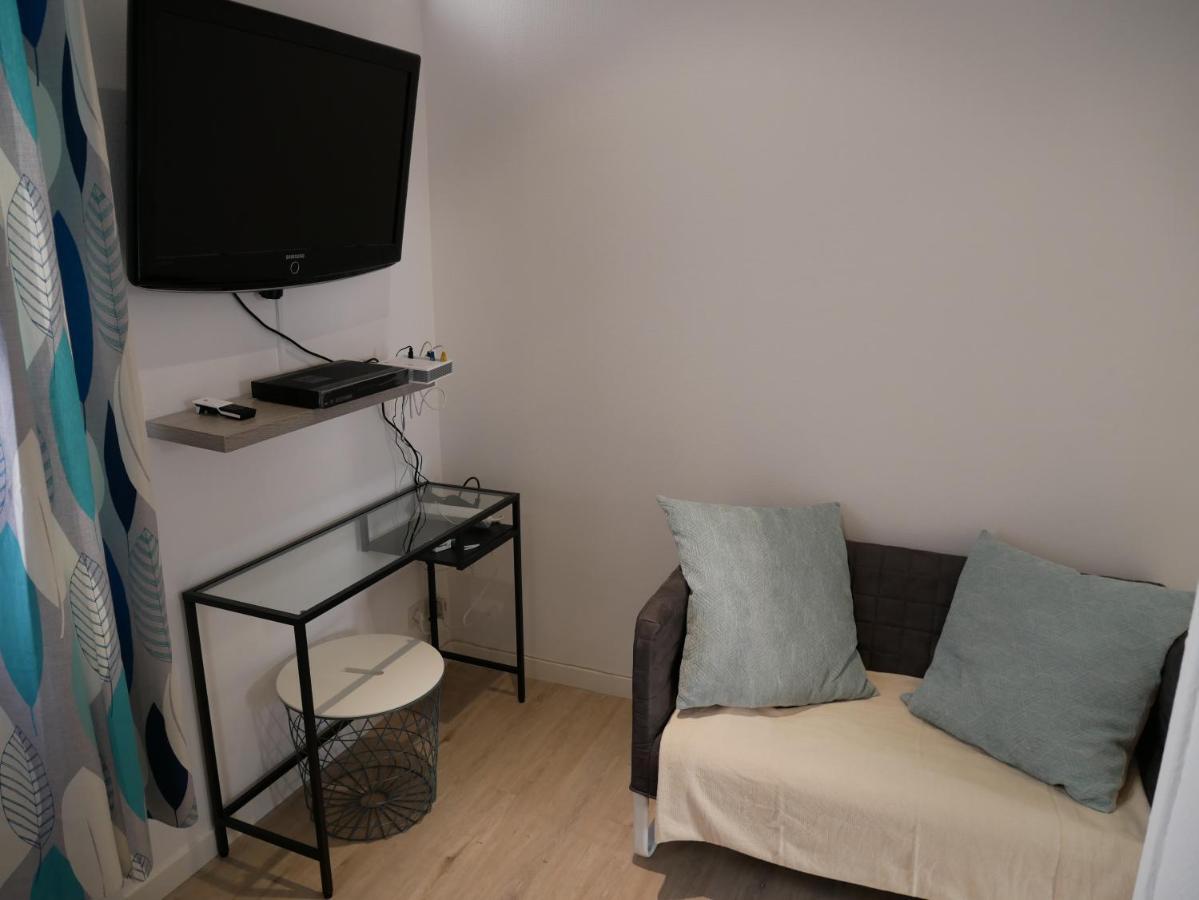 Modern 1 Bedroom Near The Metro. Casa de Férias Ivry-sur-Seine