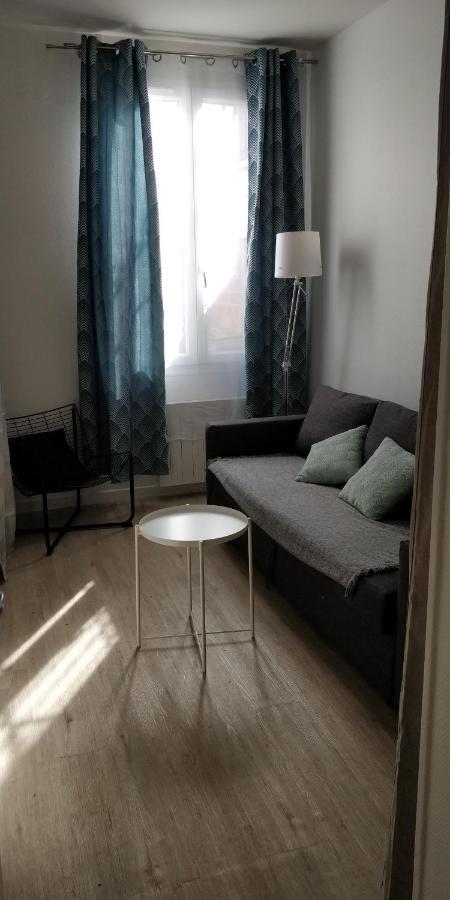 Modern 1 Bedroom Near The Metro. *
