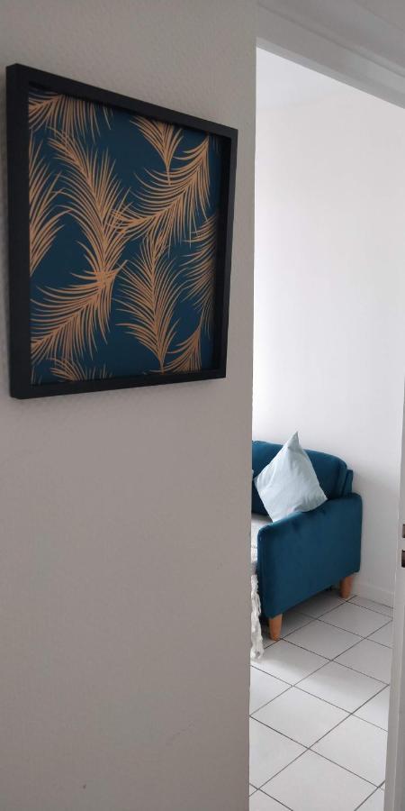Modern 1 Bedroom Near The Metro.