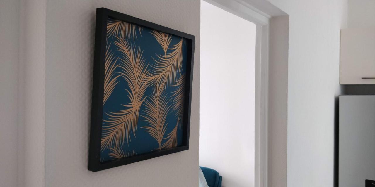 Modern 1 Bedroom Near The Metro. Ferienhaus *